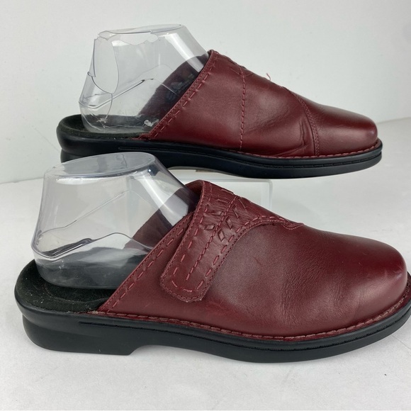 Clarks Womens 10 Red Leather Patty Morocco Clog Mule Slip On Adjustable - Picture 1 of 6